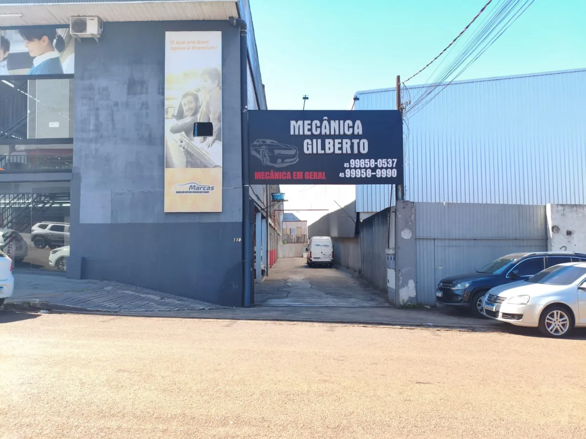 Entrada da Oficina Mecânica Gilberto, na Rua Domiciano Theobaldo Bresolin, 110